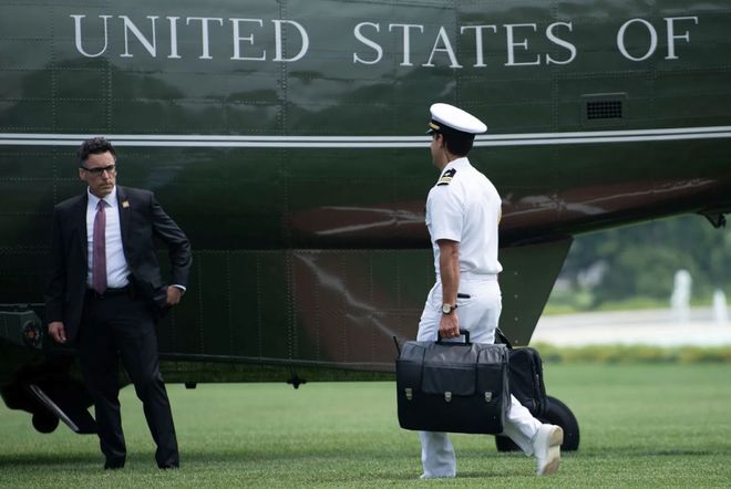 一个总统「同款」手提箱只需6万8PG麻将胡了2每个CEO都需要(图6)